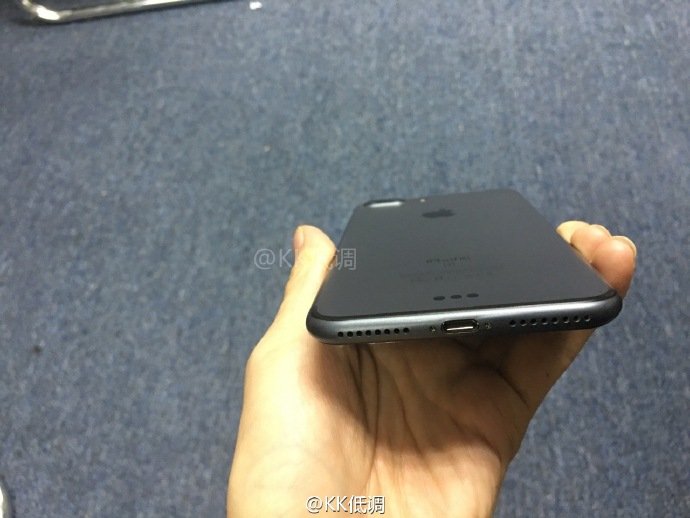 iphone-7-plus-noir-sideral-prototype-3