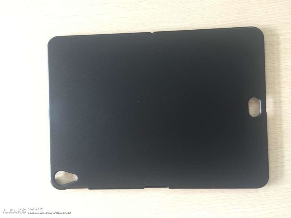 déplacement du Smart Connector sur les iPad Pro 2018