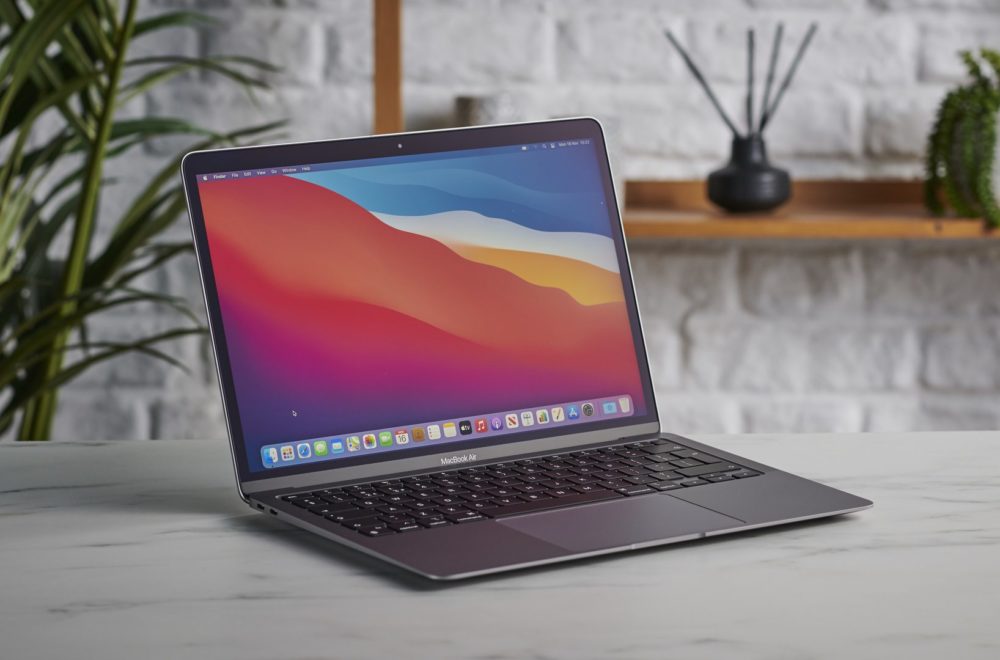 MacBook Air Mini-LED