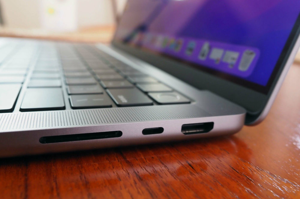 souci lecteur carte SD sur MacBook Pro 2021