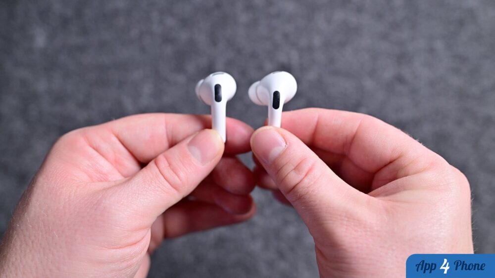 Illustration : AirPods with cameras not coming till 2027, won't take photos