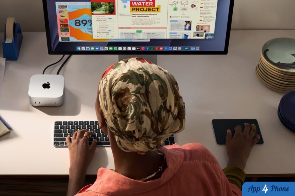 Mac mini utilisé avec un écran, clavier et souris