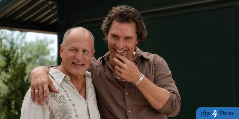 Matthew McConaughey et Woody Harrelson posent côte à côte