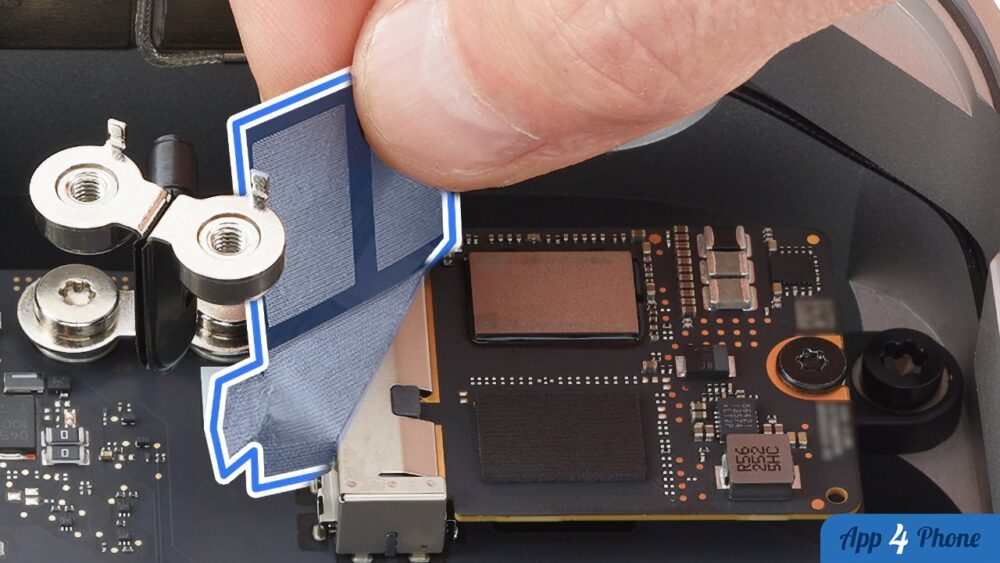 Illustration : Changing SSD storage in Mac Studio is possible while Mac mini loses the option