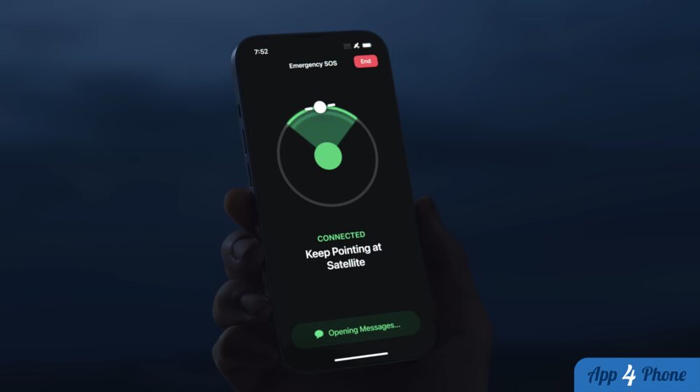 iPhone tenu en main affichant la connexion SOS par satellite