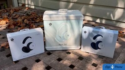 Casques Beats 360 et leurs emballages dans plusieurs coloris