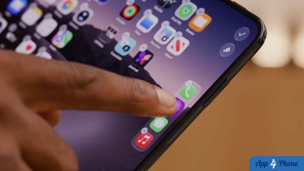 Illustration : iPhone Duo's Vertical Dock Limited to Four App Icons