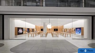 Intérieur lumineux de l’Apple Store Del Amo à Torrance