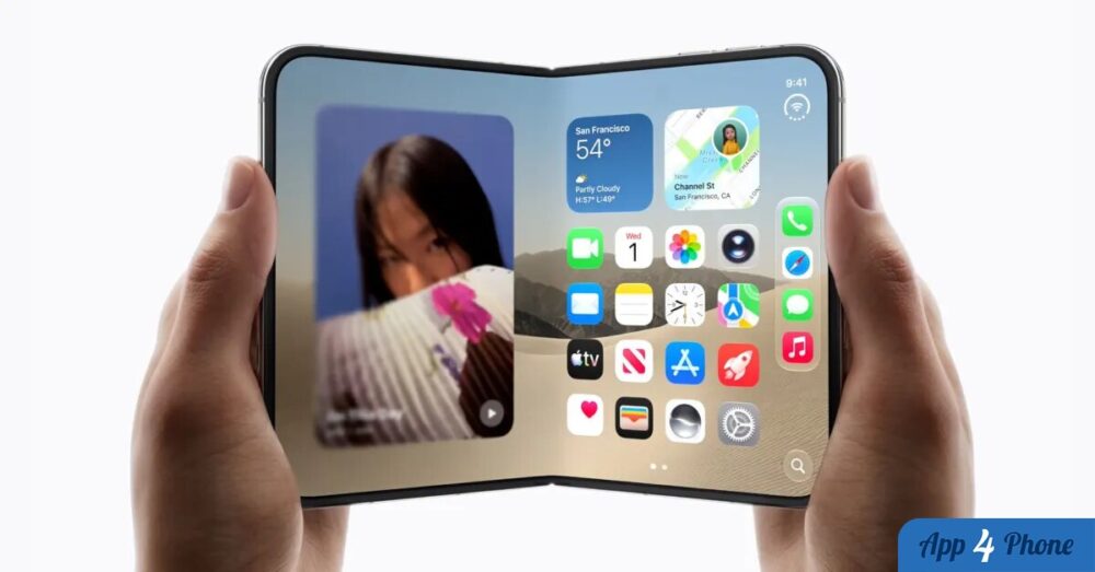iPhone Duo pliable affichant son écran d’accueil, tenu à deux mains