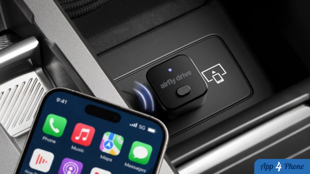 Adaptateur AirFly Drive installé dans une console automobile avec un iPhone
