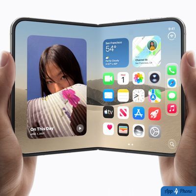 iPhone Duo pliable tenu dans les mains, écran allumé