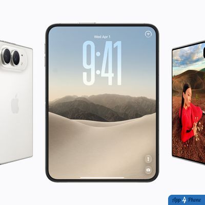 Téléphone pliable ouvert affichant une horloge sur écran central