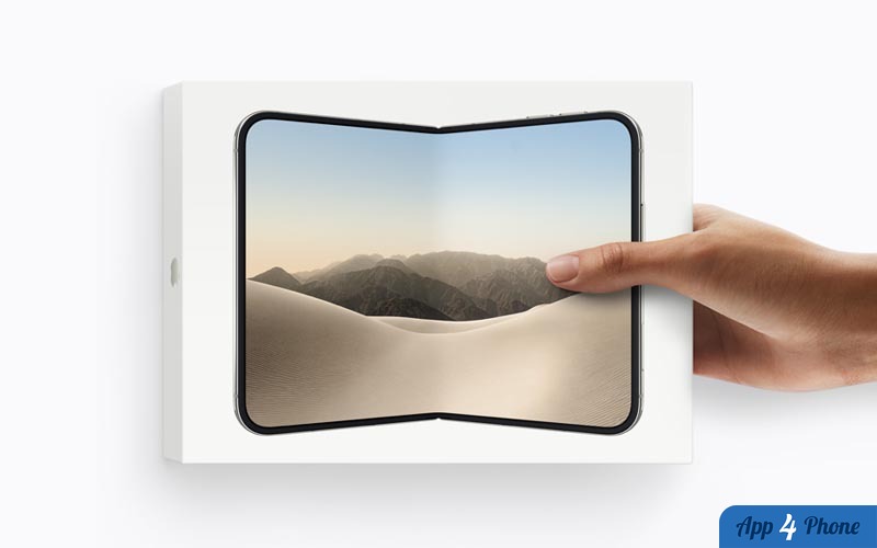 iPhone Duo pliable présenté devant sa boîte, tenu par une main